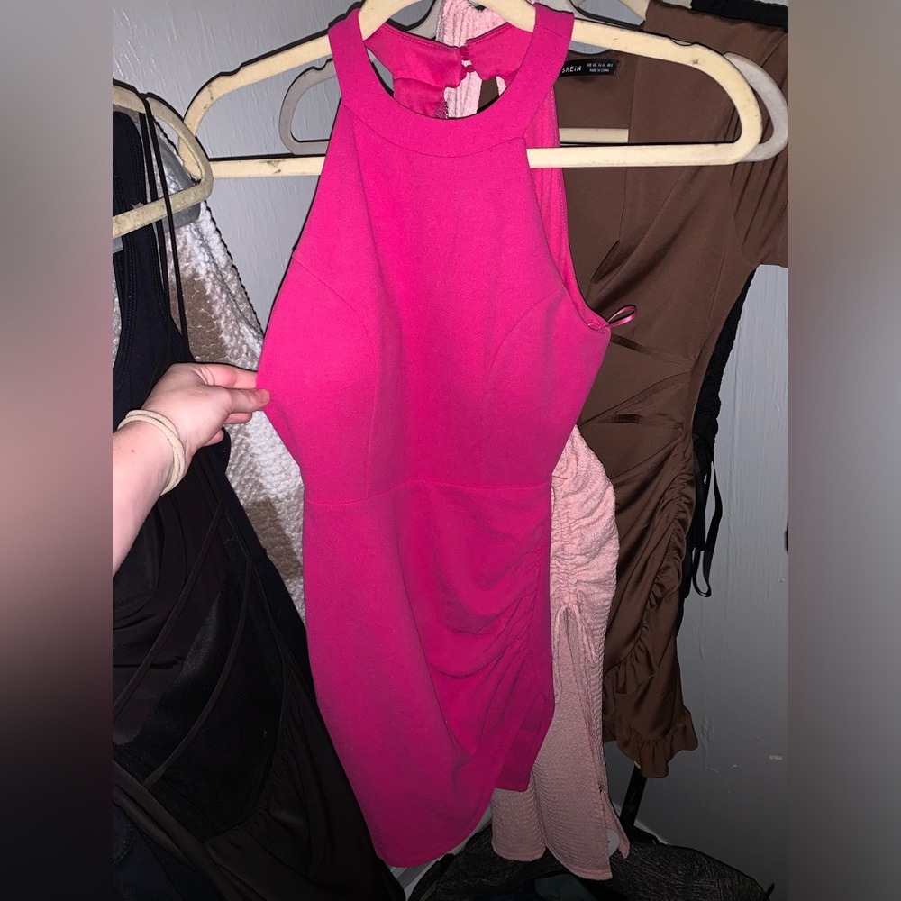Elegant Pink Sleeveless Dress